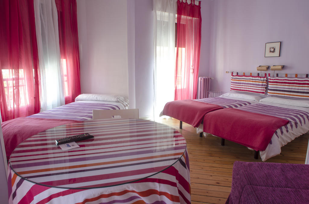 Pension Blanca B&B Leon Bilik gambar
